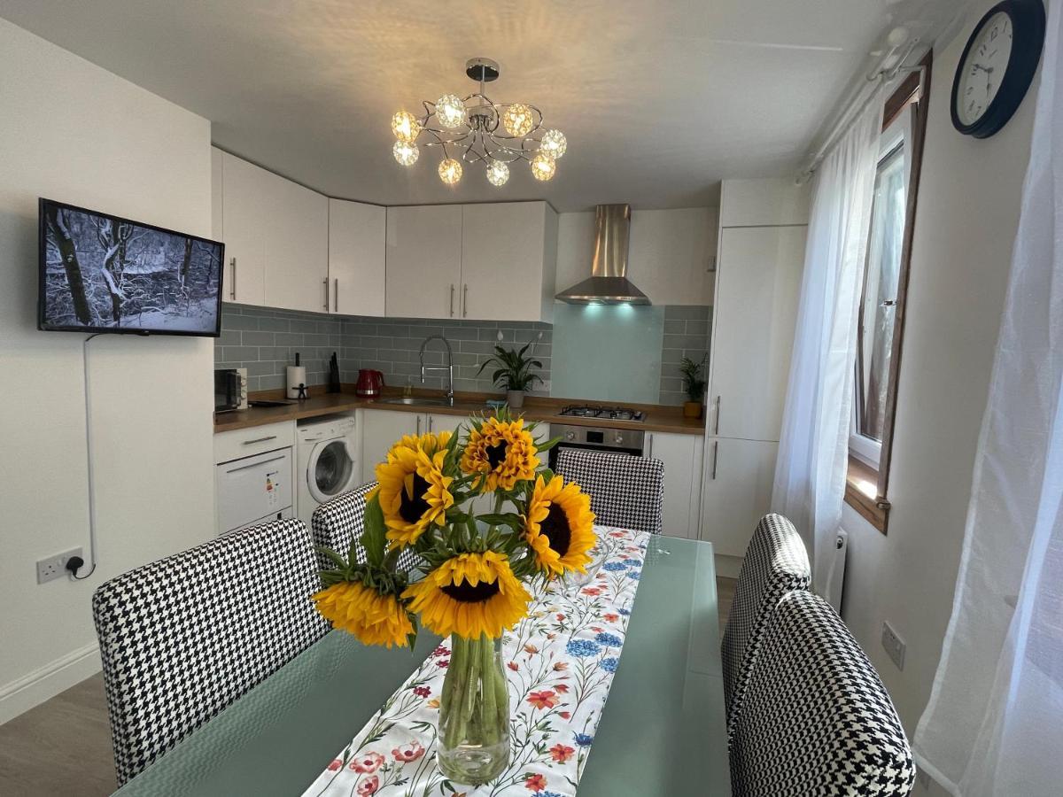Central Comfy 2 Familyroom Apart Edimburgo Esterno foto