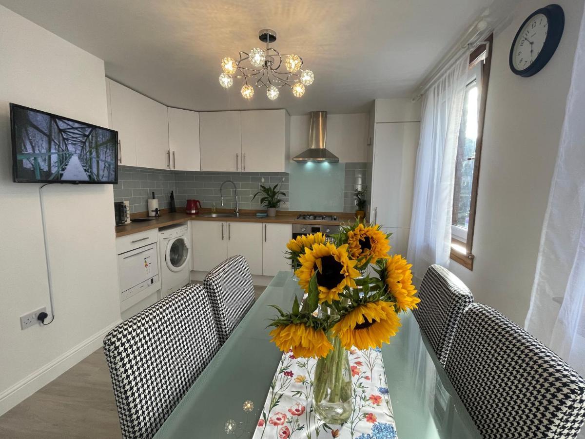Central Comfy 2 Familyroom Apart Edimburgo Esterno foto